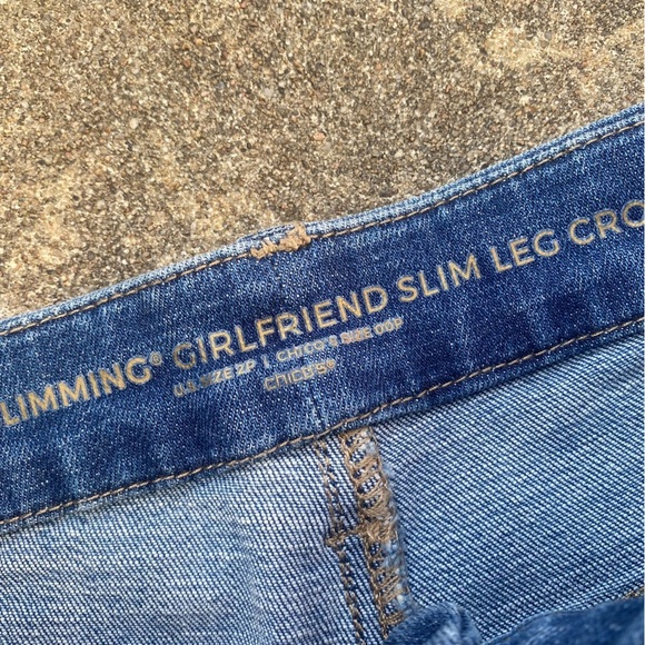 CHICOS | Girlfriend Distressed Crop Denim Jeans 2 P - Picture 7 of 8